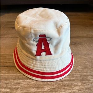 Los Angeles Angels Reversible Bucket Hat | White/Red | MLB